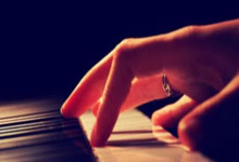 凯时平台 -包含波士顿凯尔特人训练开放日；冲刺阶段队长鼓劲引欢呼；CBA季后赛在即；心理建设被强调的词条